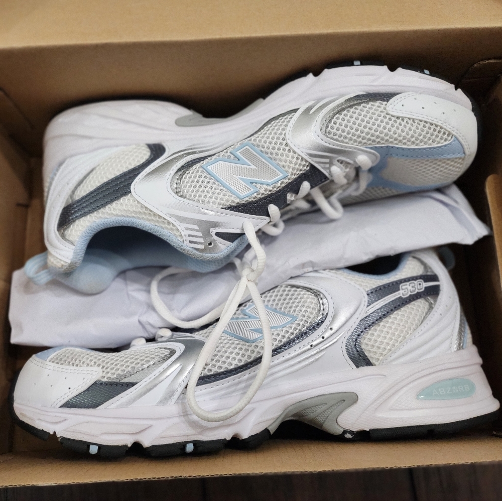 New Balance 530 sneakers